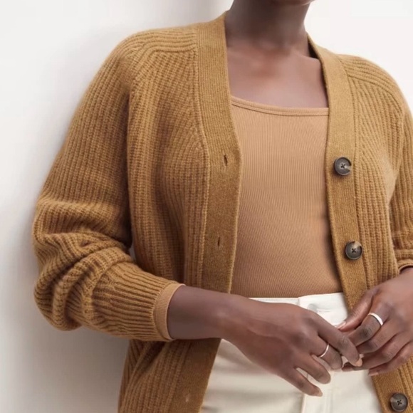 100% wool Everlane Women's Camel Cardigan Sweater - Picture 3 of 16